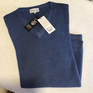 NWT Ledbury M XXL Marshfield v-neck extra fine merino wool sweater in Cadet Blue
